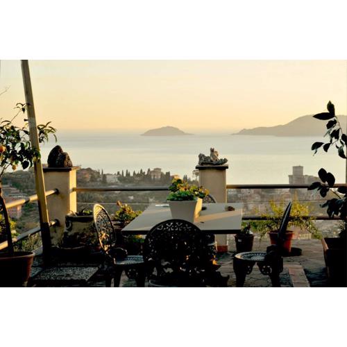 IL golfo artisti e poeti villa thea