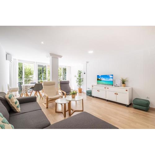 Ilice 3-C Apartment Levante Beach