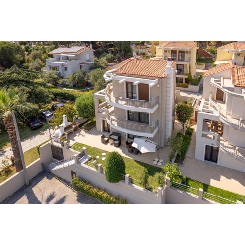 ILIOS Luxury Apartment