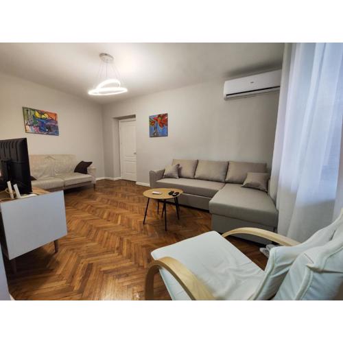 Illyrian Downtown Apartament