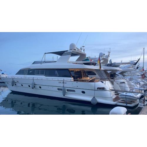 Imbarcazione Luxury CANADOS 86 FLY