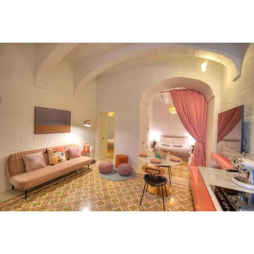 Impressive & stylish Palazzino in Valletta DDEM1-3