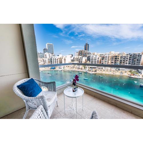 Impressive View 2BR Flat in St Julian\