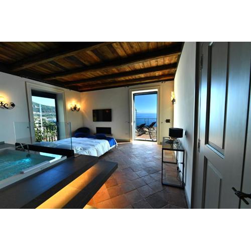 In Costa Relais & Luxury Suites