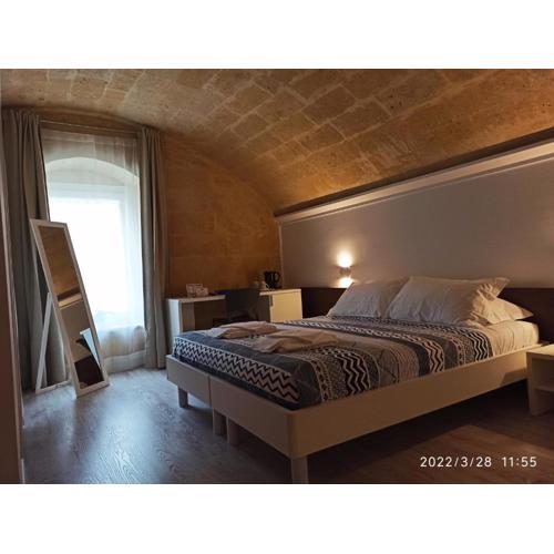 In & Out Matera