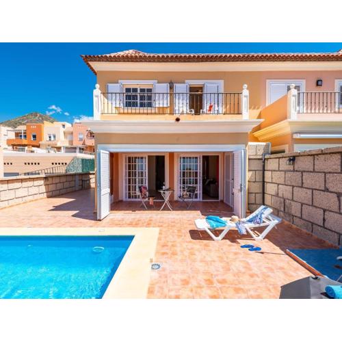 Incredible Villa Fuente, Ocean View, Heated Pool!