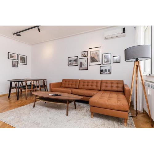 Industrial 2-BDR Flat by the National Stadium by Flat Mаnager