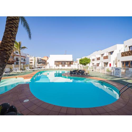 INEIKA in Corralejo - Balcony & Poolside