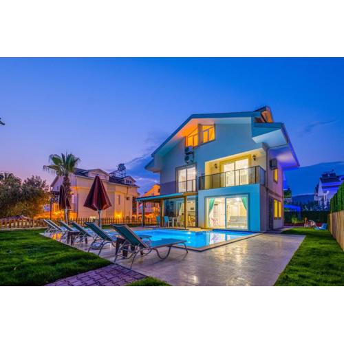 Infinity Lily Villa 1