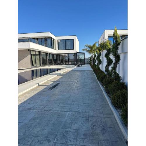 Infinity Villa