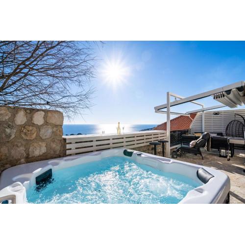 Insula Luxury Apartment