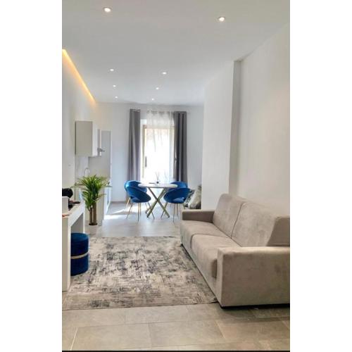 International House Apartment