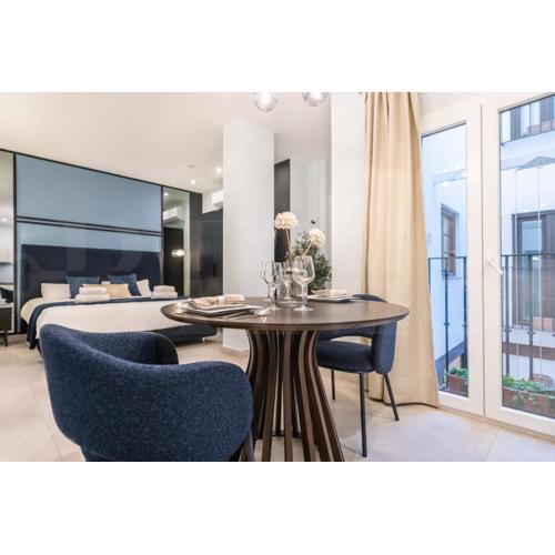 Intimate studio in the heart of Malaga by REMS