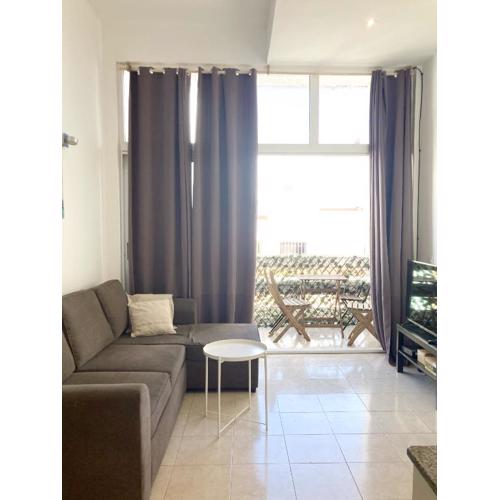Intimate & stylish beach apartment with balcony