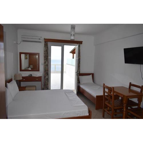 Ionio Rooms