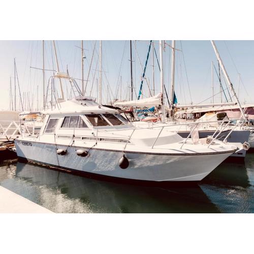IPHARRA - Bateau à quai
