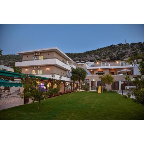 Iraklis Apartments