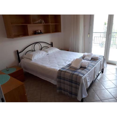 Iraklitsa bay apartment