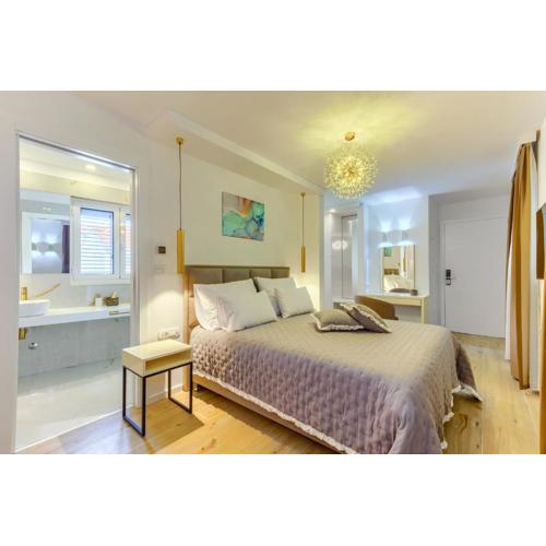 Irini Luxury Rooms