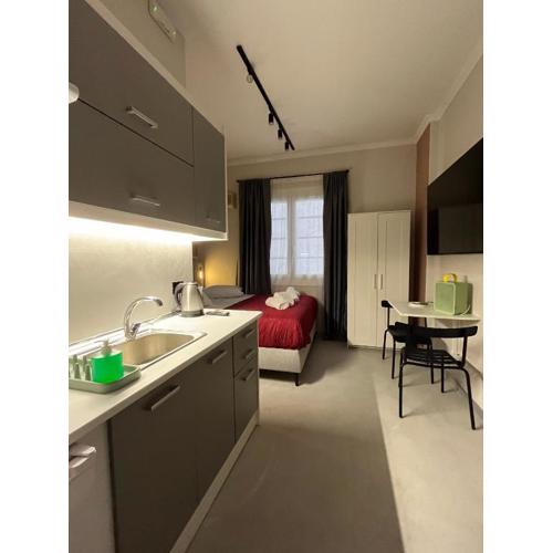 Iris Suite by Zeussuites