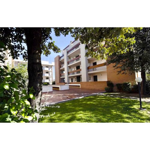 ISA-Apartments for 6 people, 2 bedrooms, in Residence with swimming pool in San Vincenzo, just 600 meters from the sea