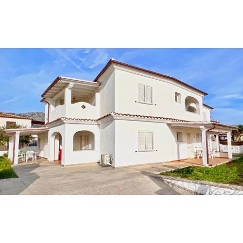 ISA-Residence in Orosei apartments with air conditioning and private outdoor area
