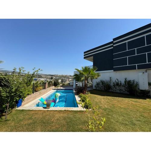 Isıtmalı Havuzlu Lüks Villa