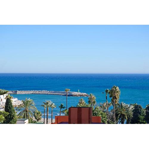 Isla de Benalmádena 2, 80m from the sea, Amazing View,AC, BBQ,Private Parking