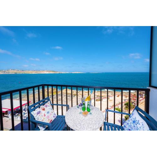 Islet Promenade Seafront Family Apartment with 2 balconies by Getawaysmalta