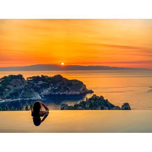 Isola Bella Infinity Suites