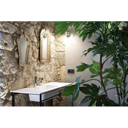 ISONZO SUITES