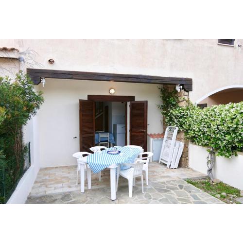 ISS Travel, Domo Cytonia 2-bedrooms apartment with private fenced terrace