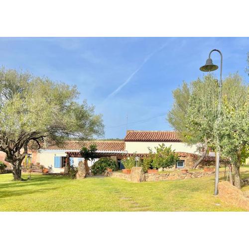 ISS Travel, Li Funnesi House - with private garden, air-condition and two bathrooms
