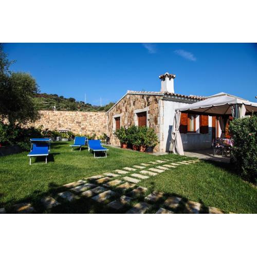 ISS Travel, Stazzu Fioritu - ground floor apartments with sea view