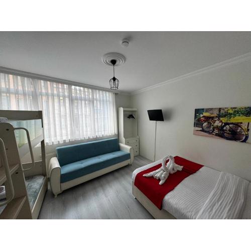 Istanberry - Scarlet Three Bedroom Apartments