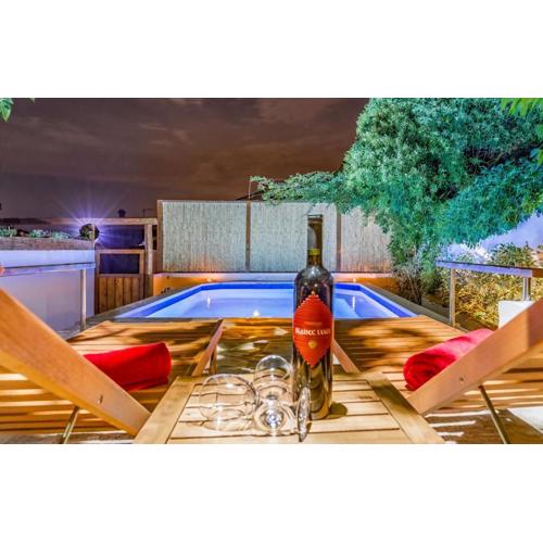 Istrian stone house with heated pool