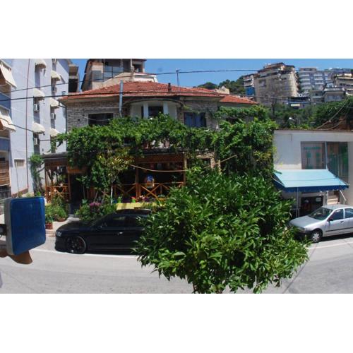 Isufi Guest Houses