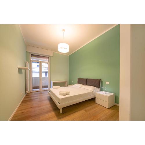 Italianflat - Elegant 2 Bedrooms with Balcony, 5 min walking from Arena
