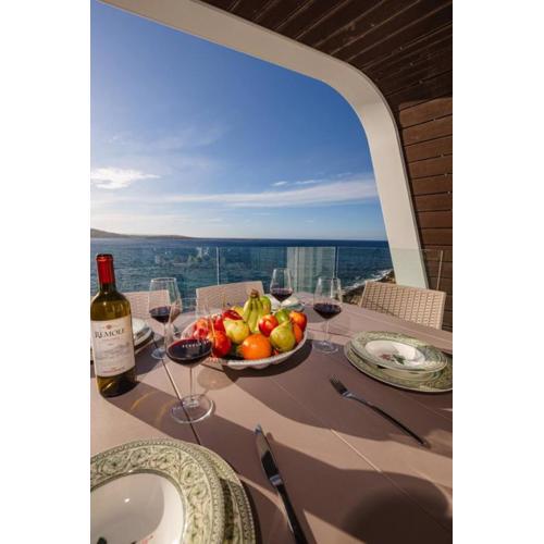 Ivory Suite Seafront With Views!- Fl 12 By Homely