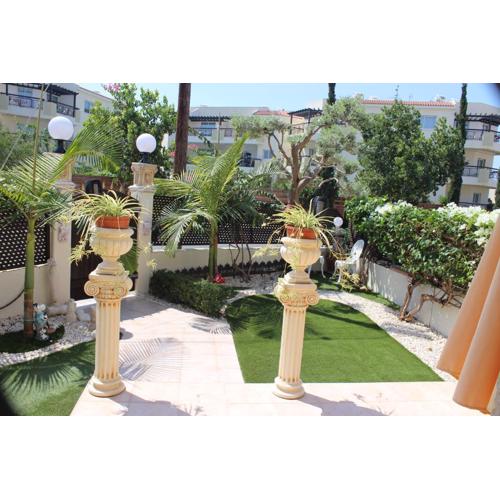 Ivoton home
