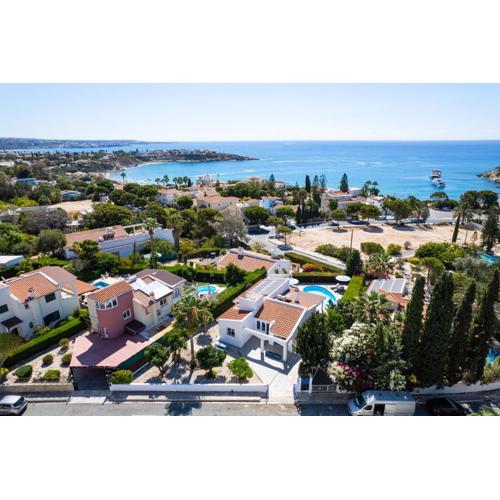 Ivy Blue Villa by Nomads - Short Walk to Coral Bay