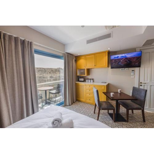 Iz-Zebbuga The Penthouse Royal 8