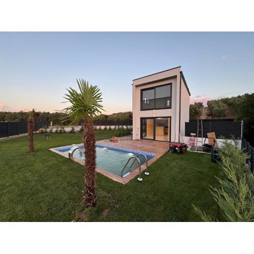 İznik Göl manzaralı lüks Villa