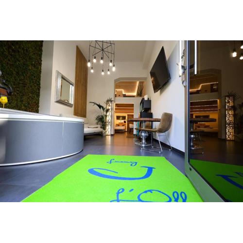 J Luxury Home