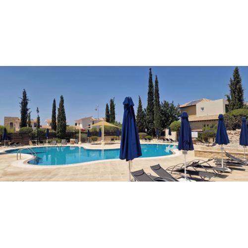 J1 Holiday House Adjacent to Aphrodite Hills