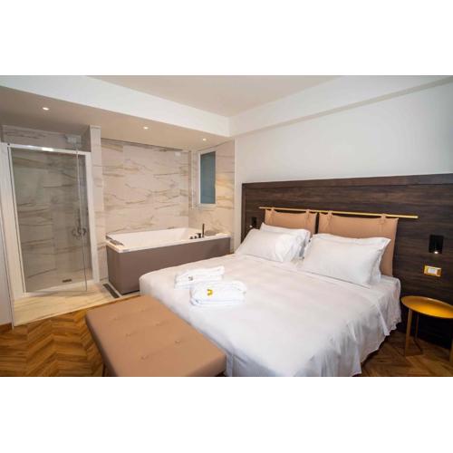 Jacuzzi Suite Home by Enjoy Garda Hotel