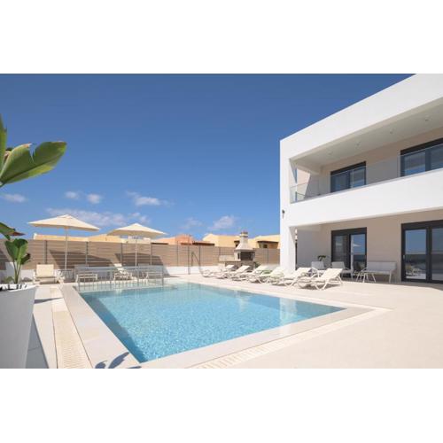 Jako Villa, a few meters away from the beach, By ThinkVilla