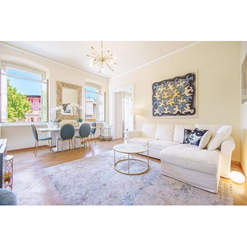 James Joyce Luxury Apartment