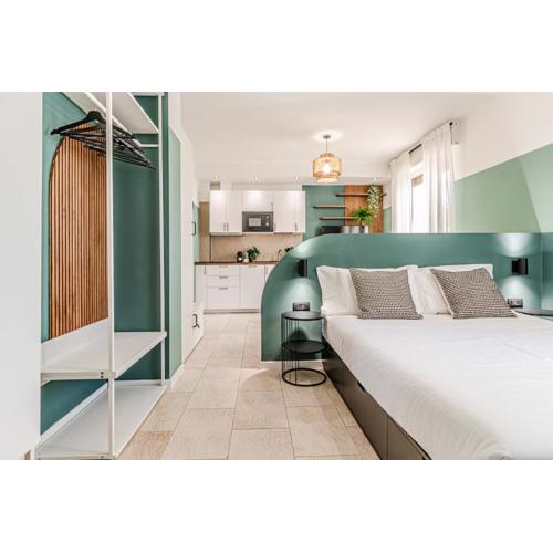 Japandi Apartment, Zona Porto Livorno con Balcone e Jacuzzi Idromassaggio