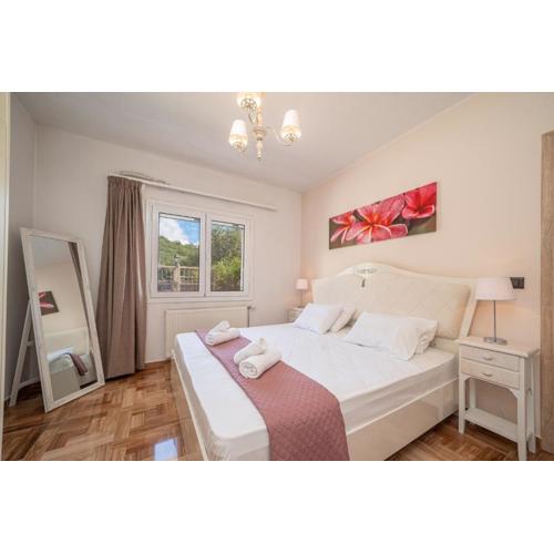JASMINE - ONE BEDROOM APART WITH BALCONY